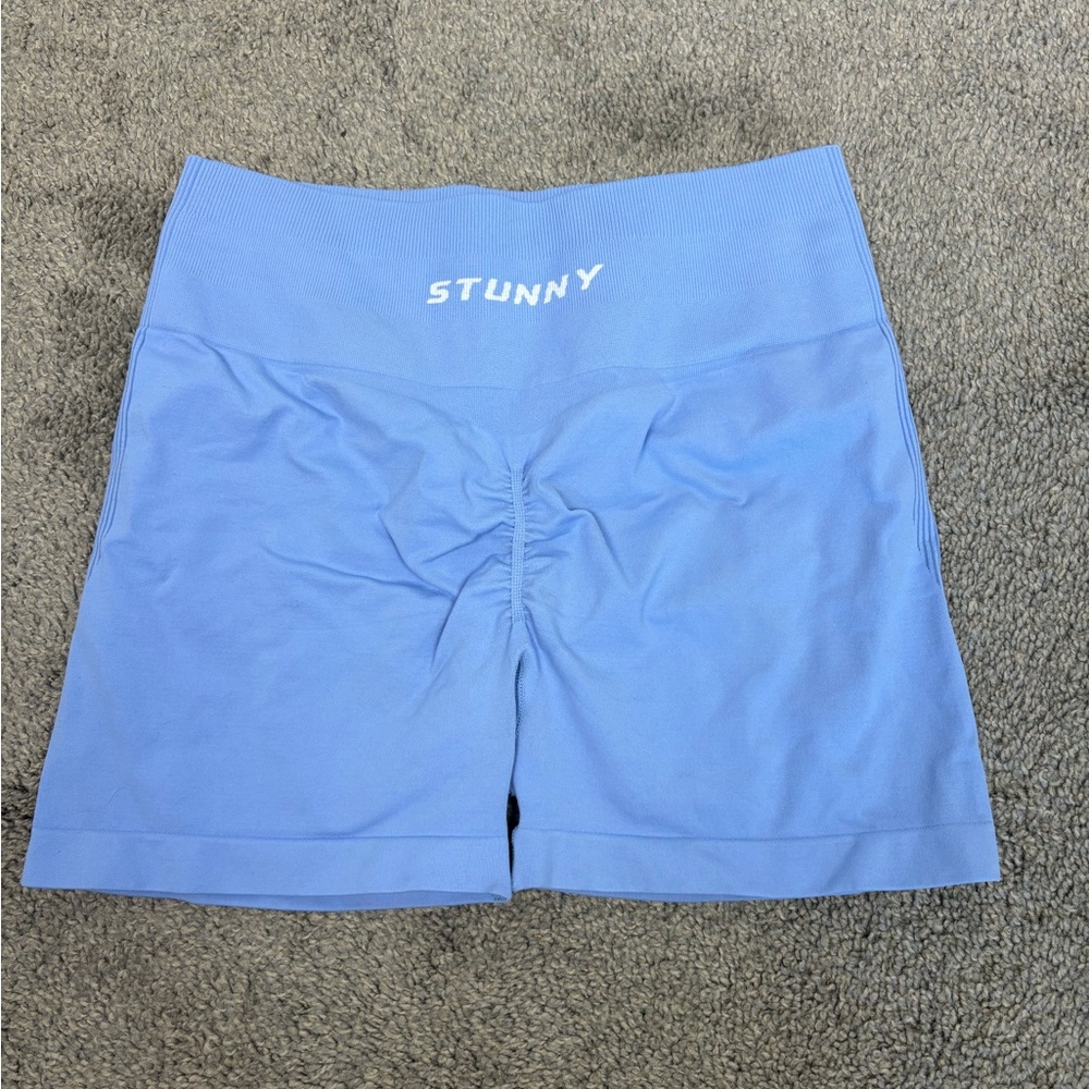 STUNNY Women Workout Shorts Active Seamless Scrunch High Waisted periwinkle blue